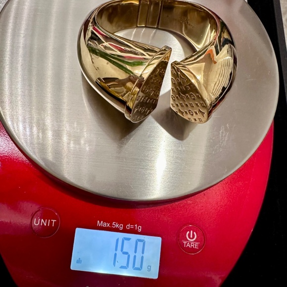 LOUIS Vuitton Gold Trunk Hinged Cuff Bracelet - Picture 10 of 10